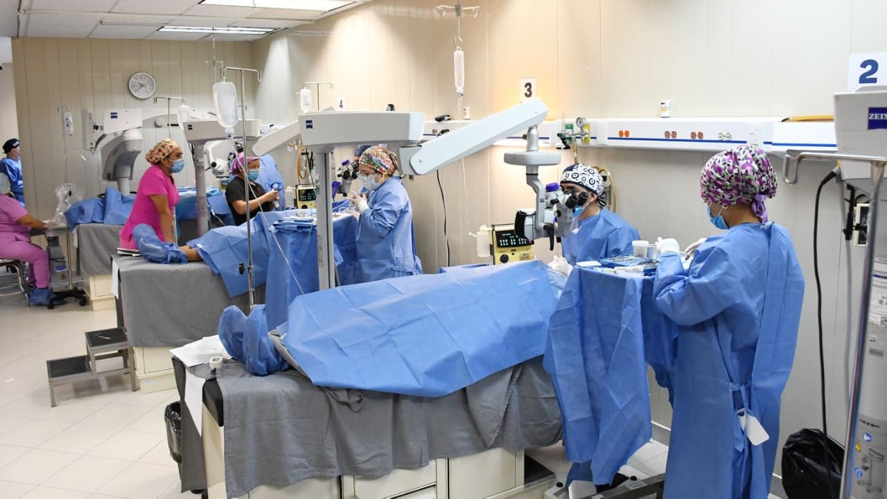 Cirugías gratuitas de cataratas devuelven la vista a 110 personas en Peto